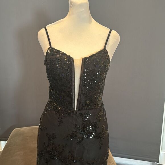 Women’s Black MermaidFit Sequins Party Prom Formal Dress LaceUp Back Size 4 - Picture 3 of 15